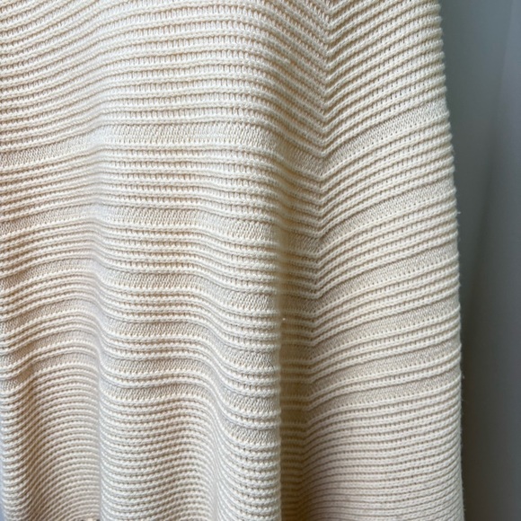 TALBOTS 100% Wool Ivory Cream Turtleneck Poncho with Fringe Made in Japan S/M - Picture 12 of 14